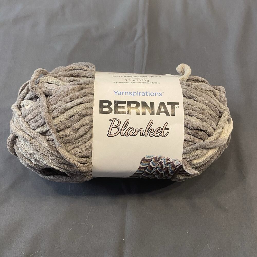 Bernat Blanket Yarn Silver Steel 161200 5.3oz 150g 108yd Super Bulky #6